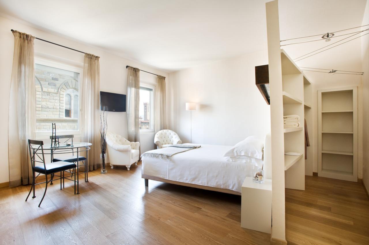 Relais Piazza Signoria Aparthotel Florence Exterior photo