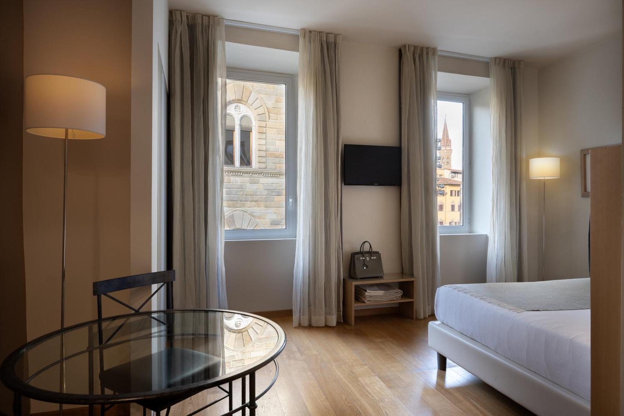 Relais Piazza Signoria Aparthotel Florence Exterior photo
