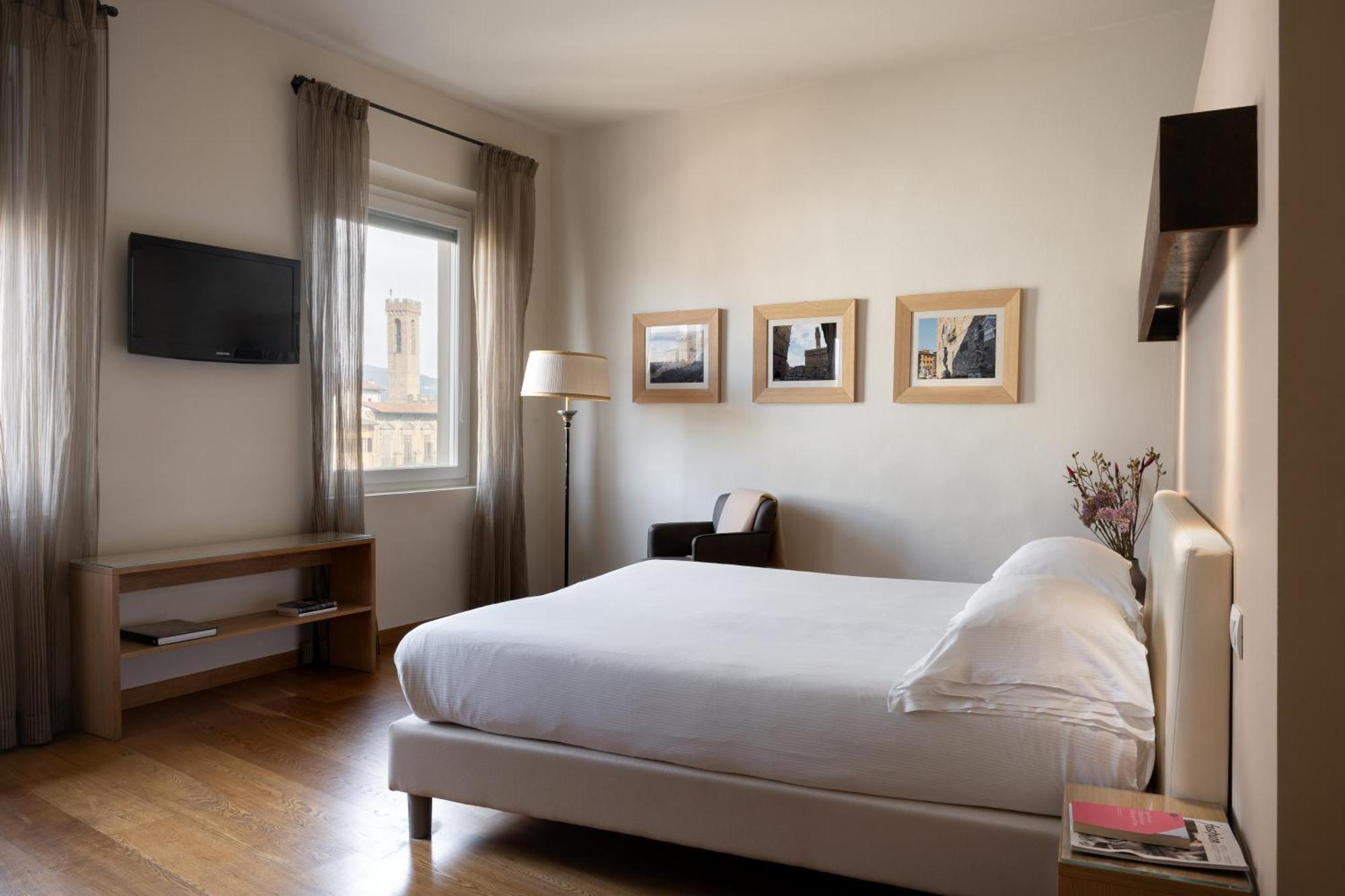 Relais Piazza Signoria Aparthotel Florence Exterior photo