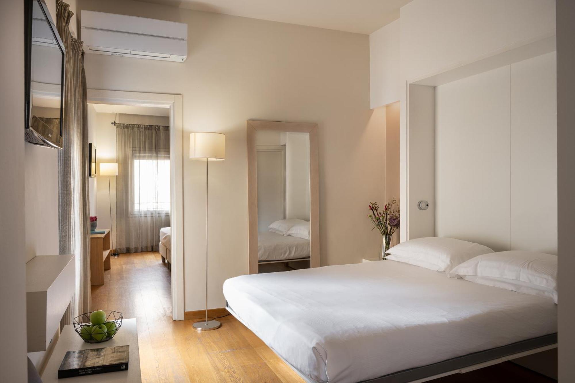 Relais Piazza Signoria Aparthotel Florence Exterior photo
