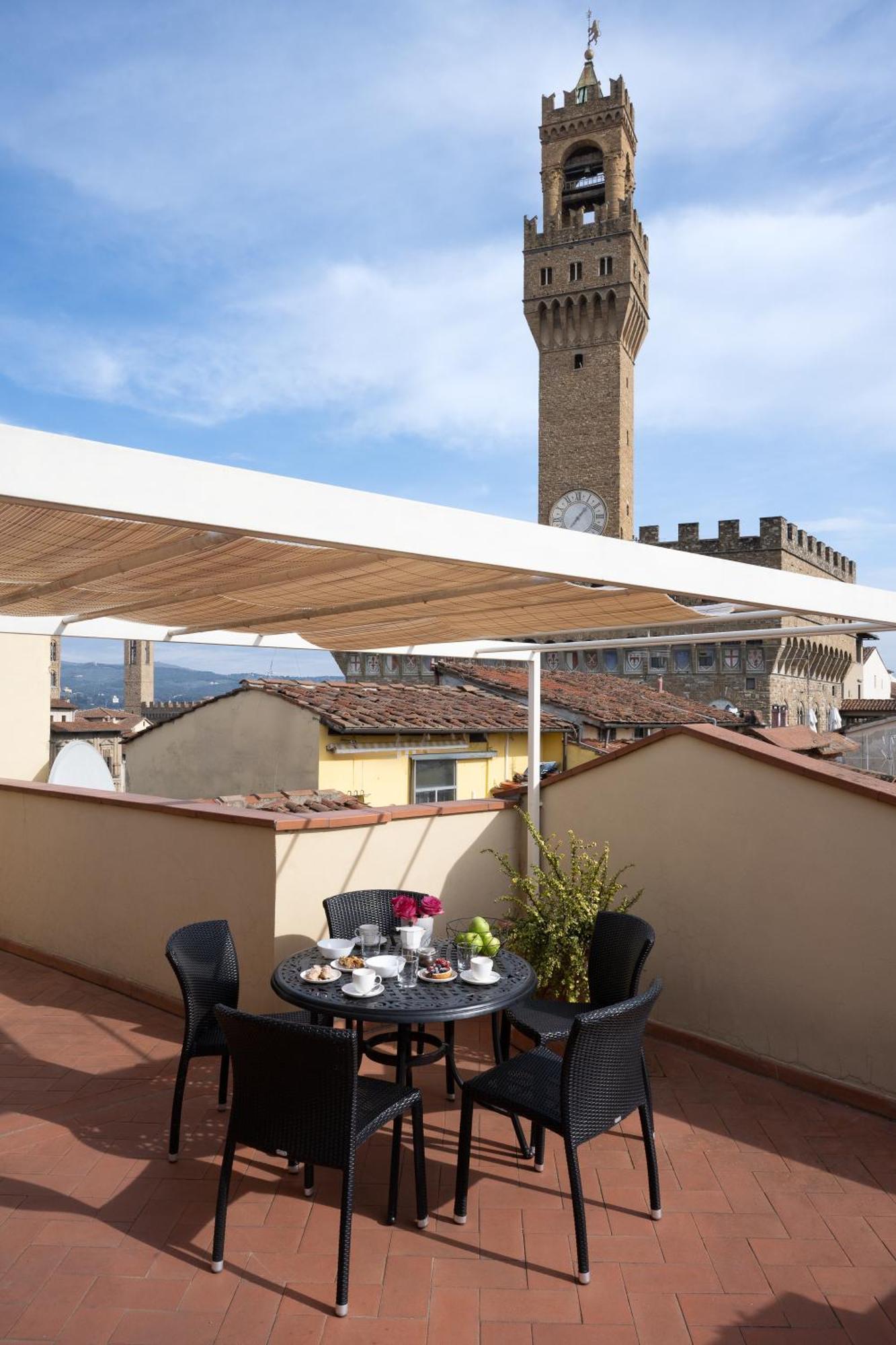 Relais Piazza Signoria Aparthotel Florence Exterior photo