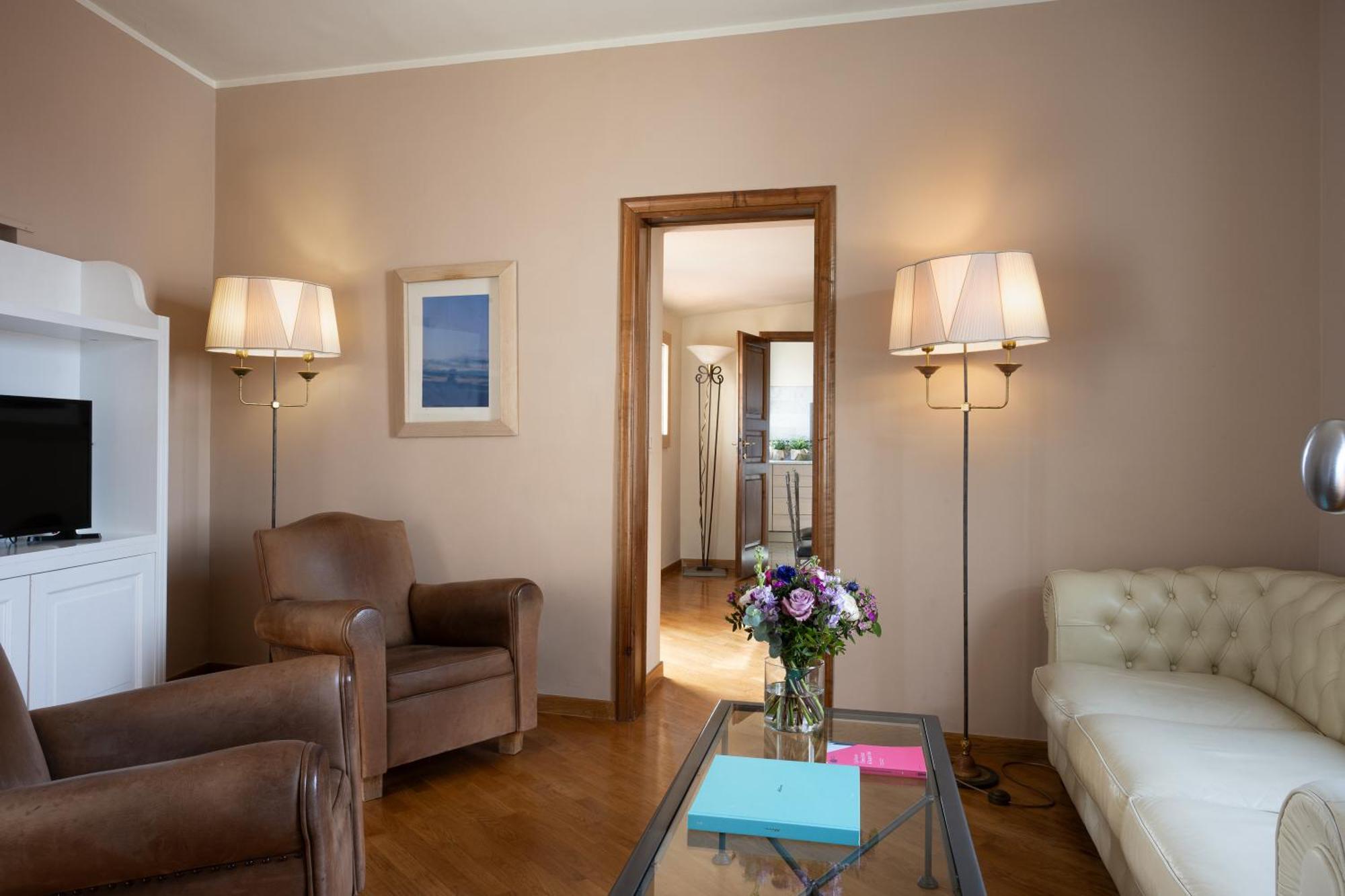 Relais Piazza Signoria Aparthotel Florence Exterior photo