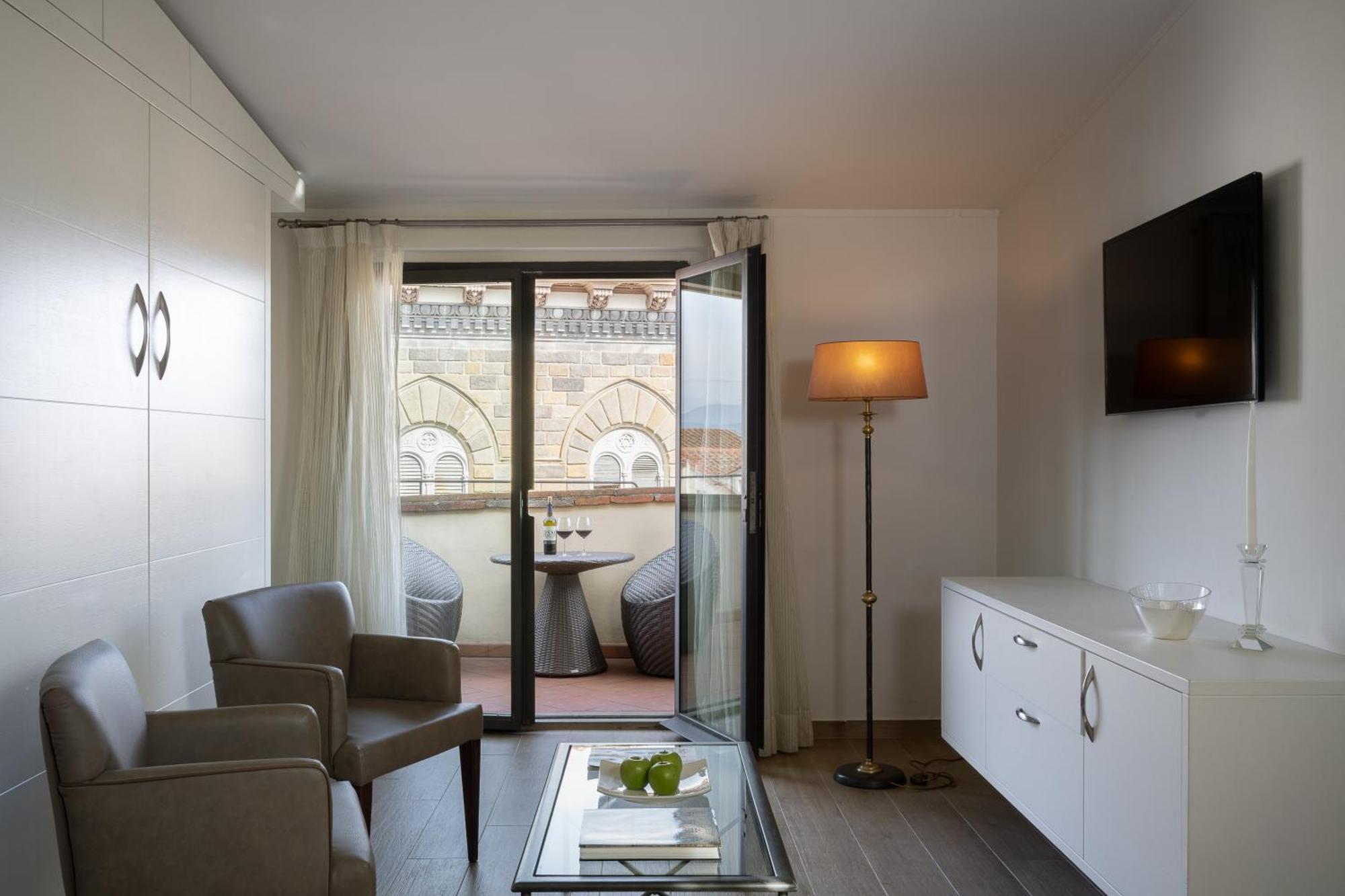 Relais Piazza Signoria Aparthotel Florence Exterior photo